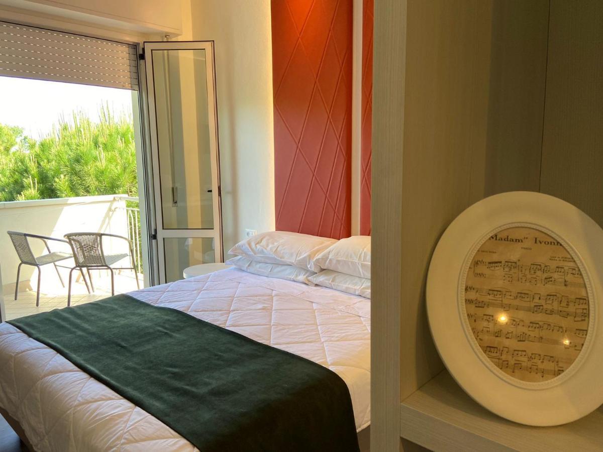 Hotel Loretta & Dependance Cervia Extérieur photo