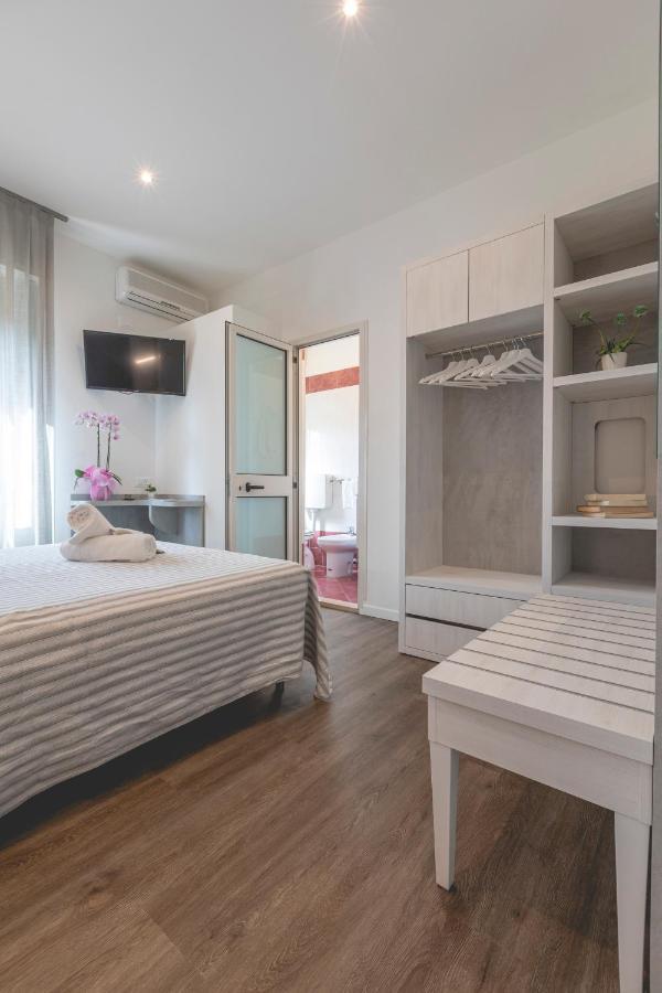 Hotel Loretta & Dependance Cervia Extérieur photo