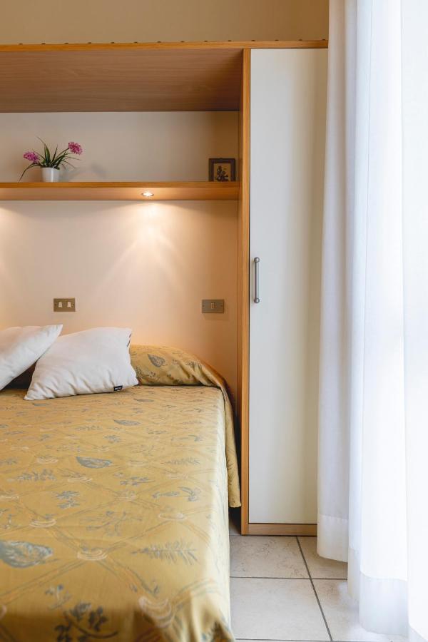 Hotel Loretta & Dependance Cervia Extérieur photo