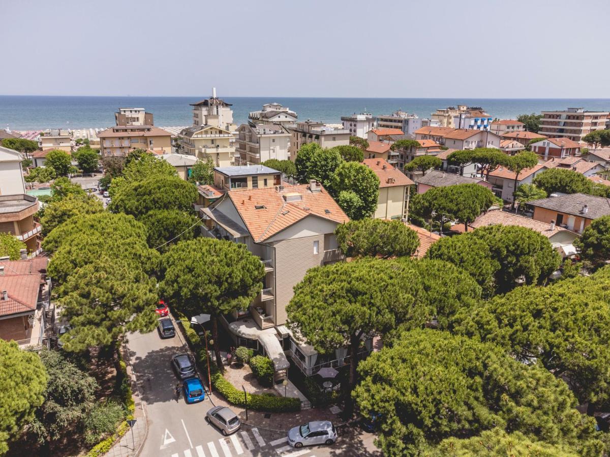 Hotel Loretta & Dependance Cervia Extérieur photo